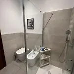 Byron's House * מילאנו