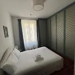 דירה Byron's House